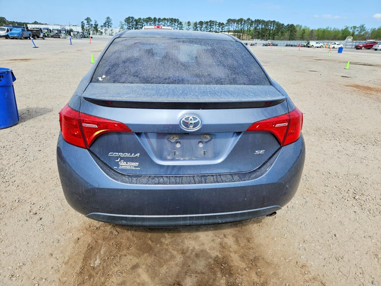 2017 TOYOTA COROLLA SE photo 6