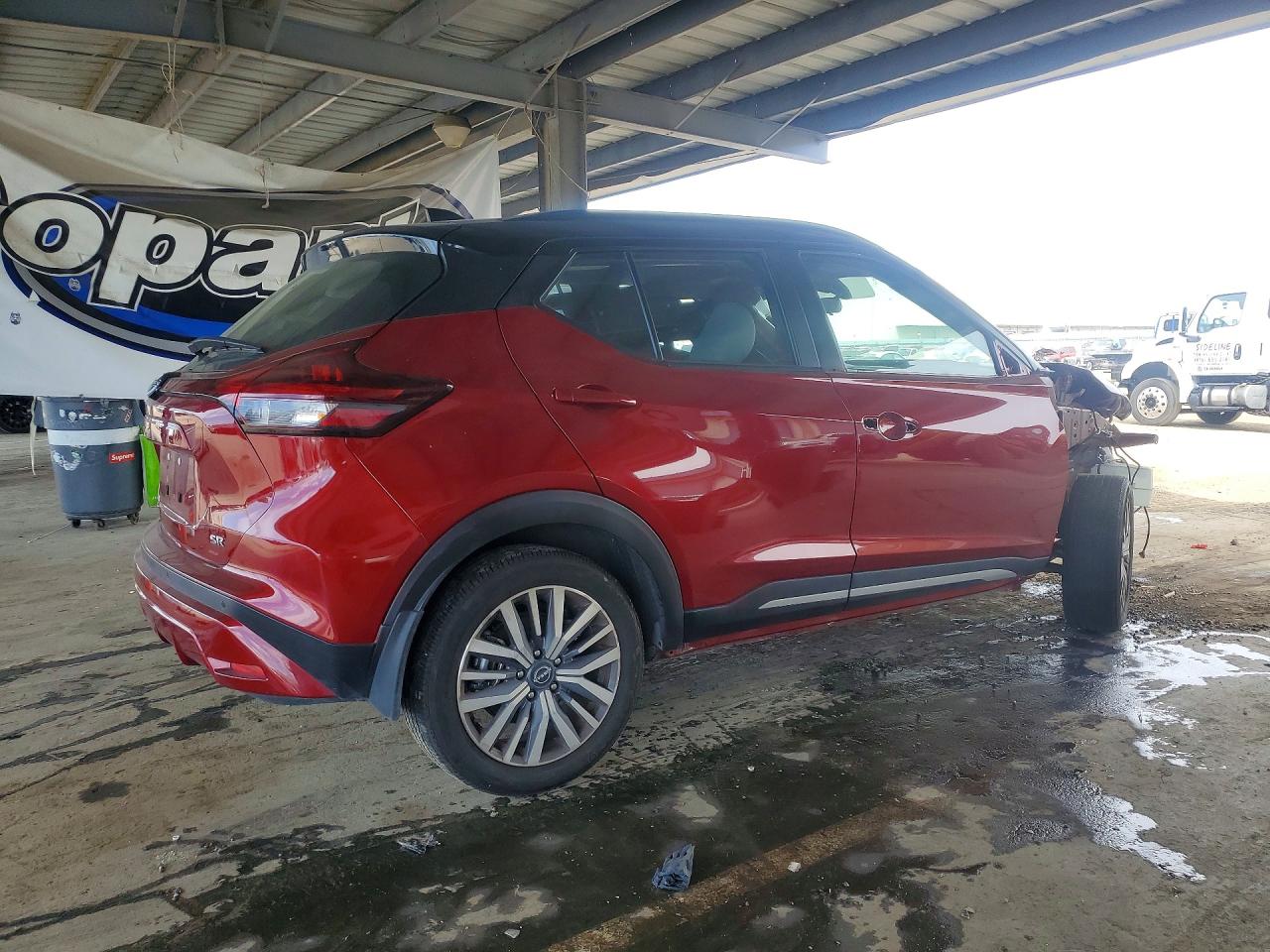 2023 NISSAN KICKS SR photo 5