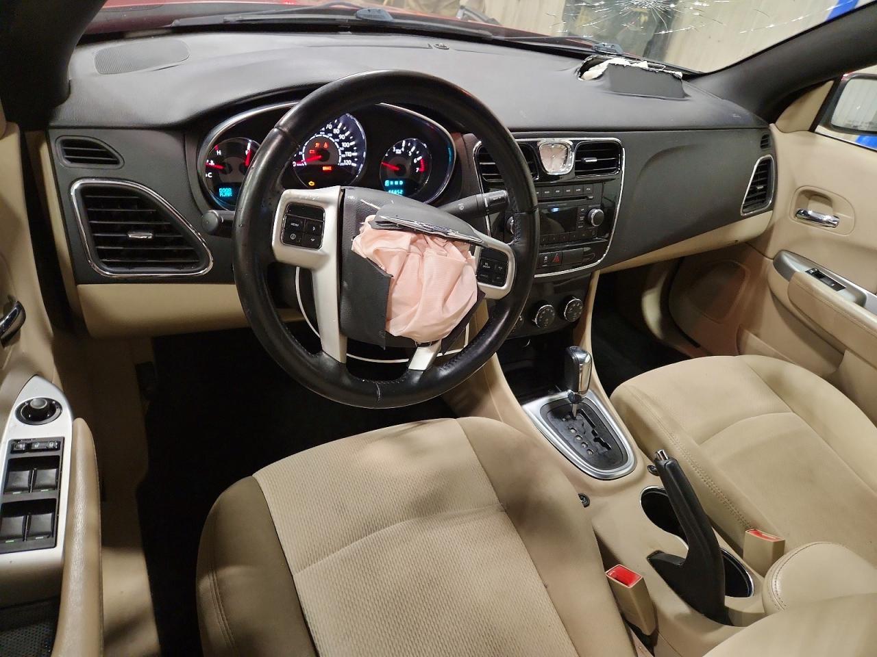 2013 CHRYSLER 200 TOURING photo 8