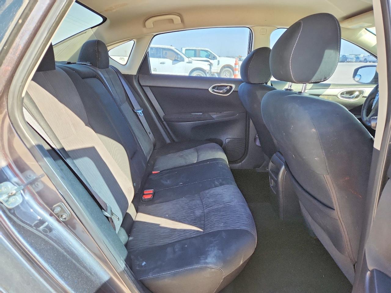 2015 NISSAN SENTRA SV photo 28