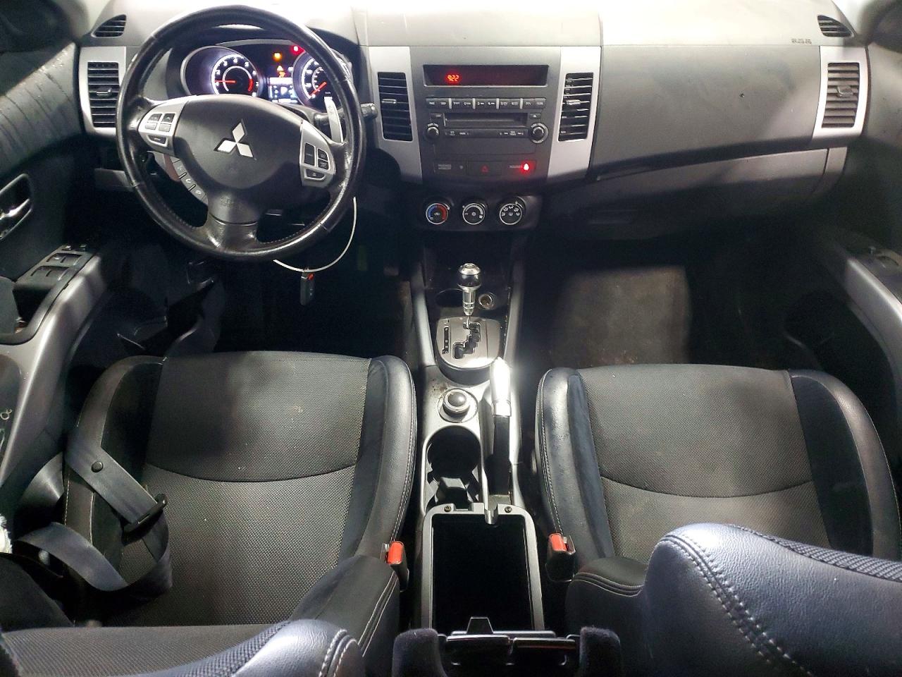 2012 MITSUBISHI OUTLANDER SE photo 22