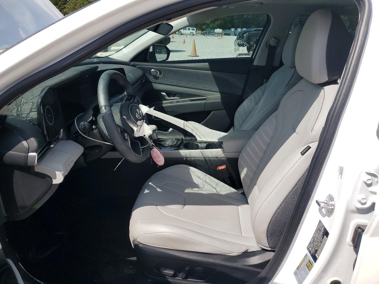 2025 HYUNDAI ELANTRA LIMITED photo 19