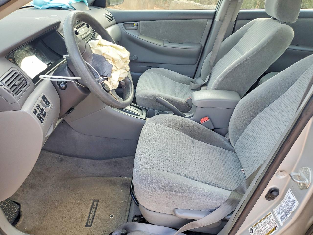 2005 TOYOTA COROLLA CE photo 13