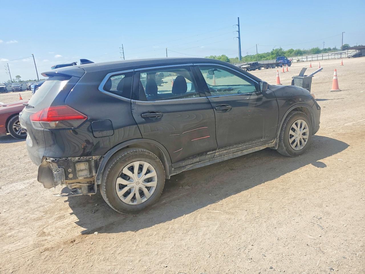 2017 NISSAN ROGUE S photo 5