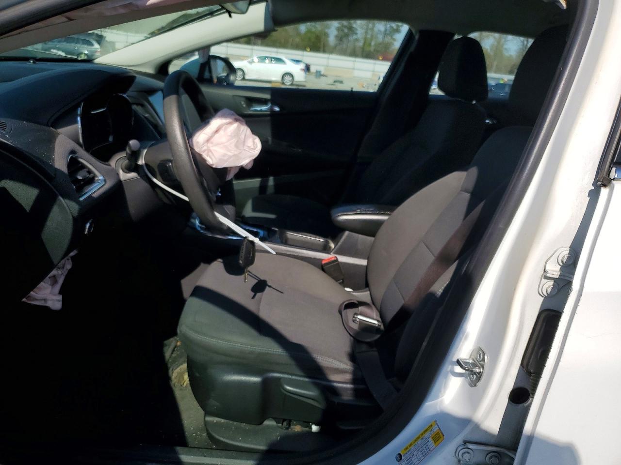 2017 CHEVROLET CRUZE LT photo 13