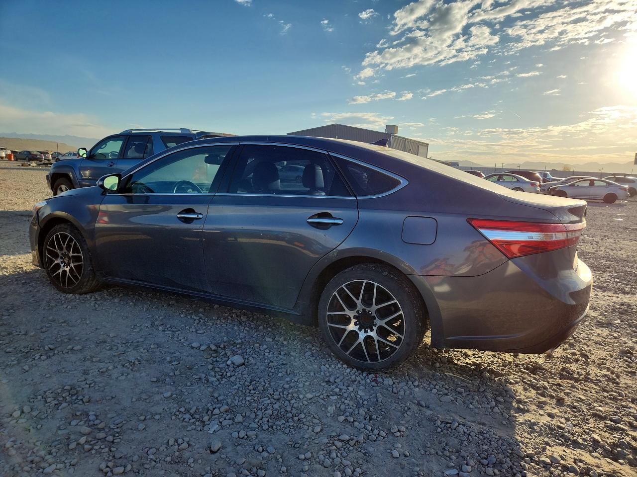 2013 TOYOTA AVALON LIMITED photo 2