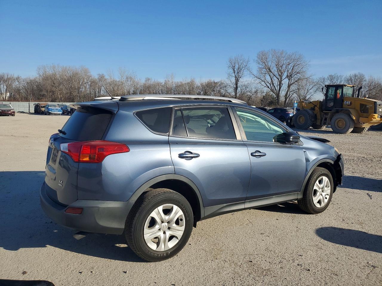 2014 TOYOTA RAV4 LE photo 5