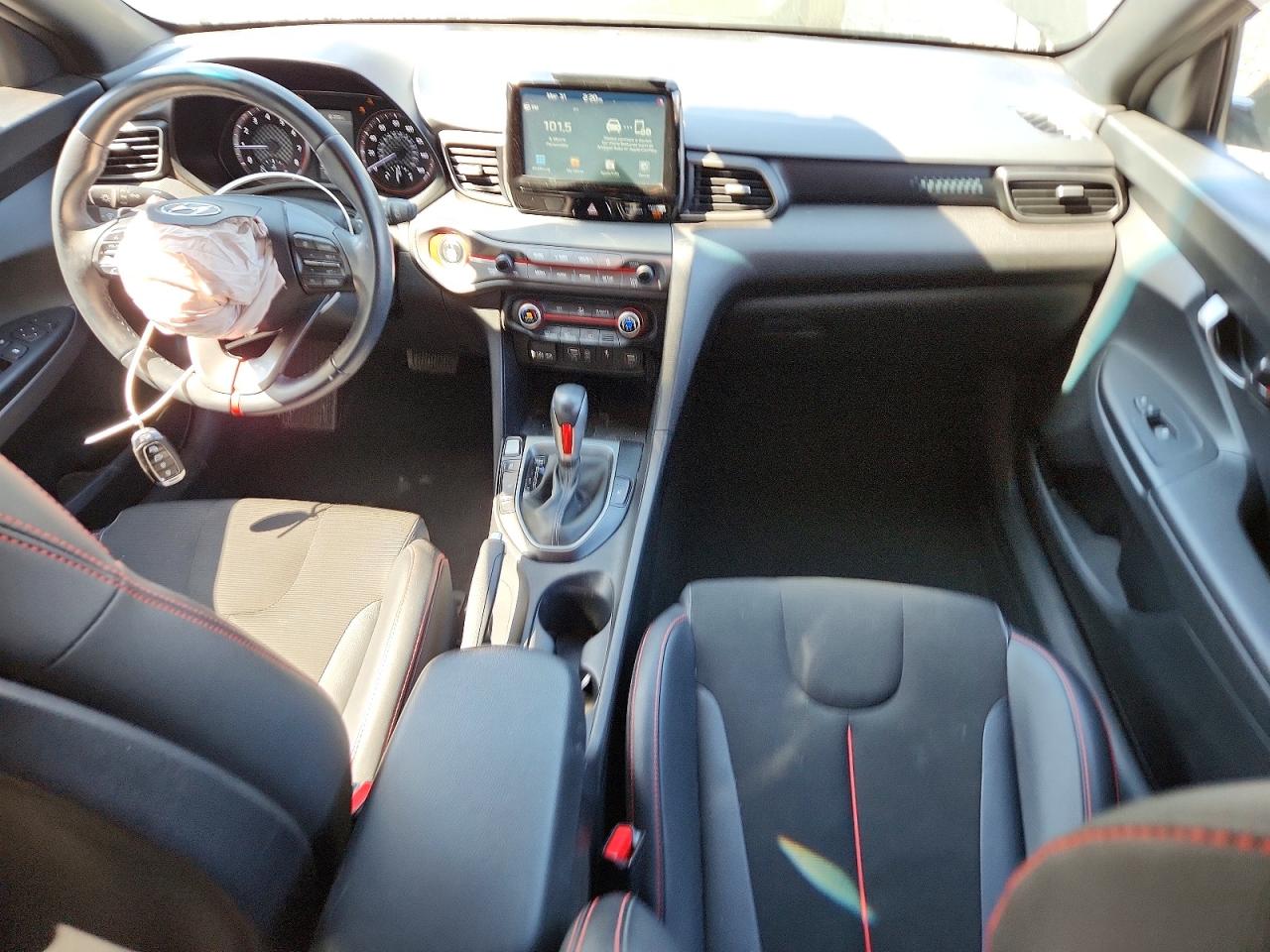 2020 HYUNDAI VELOSTER 2.0L PREMIUM photo 15