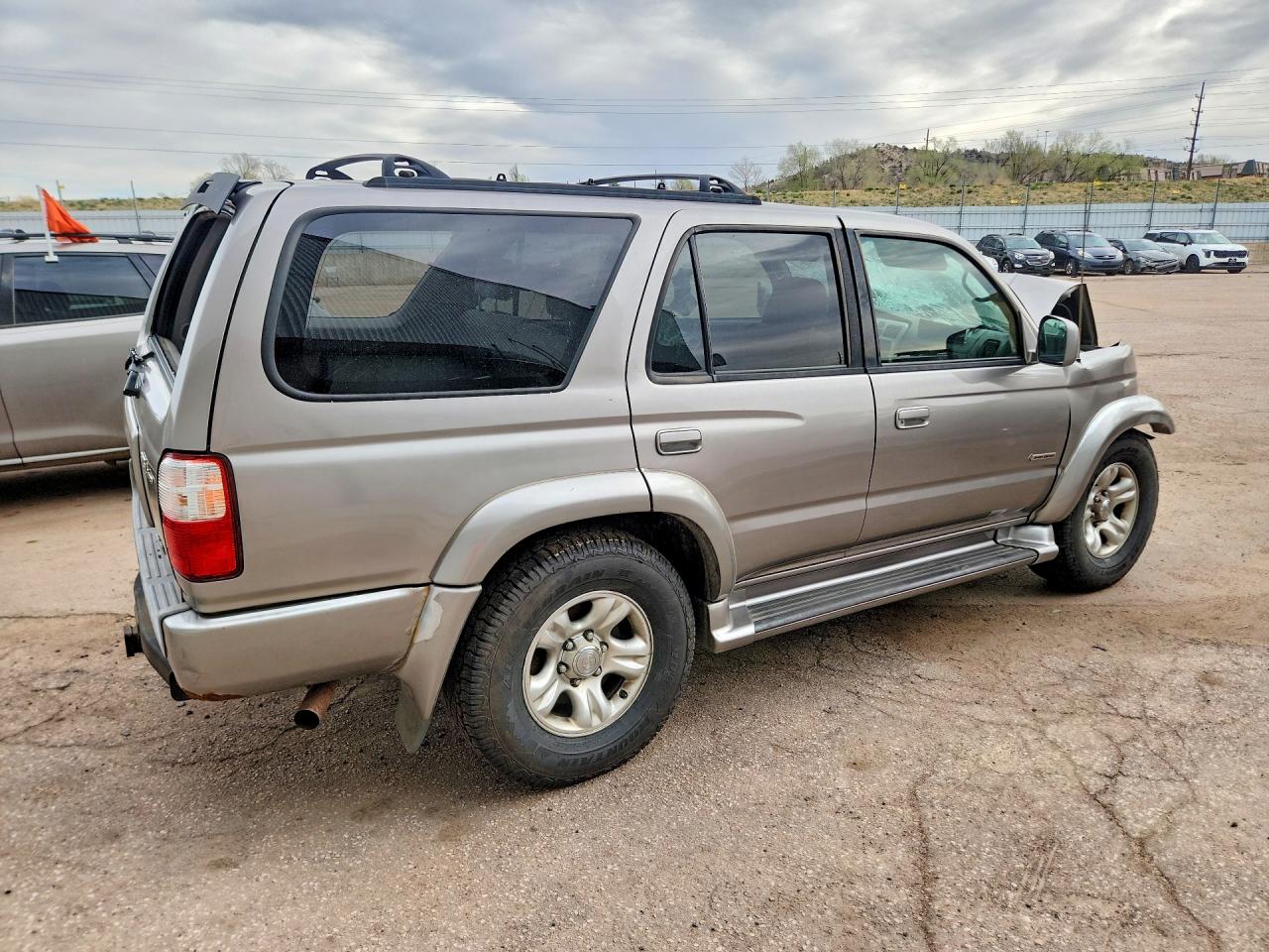 2002 TOYOTA 4RUNNER SR5 photo 3