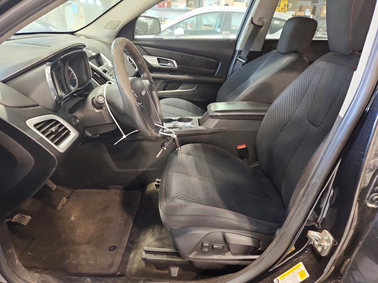 2011 GMC TERRAIN SLE photo 13