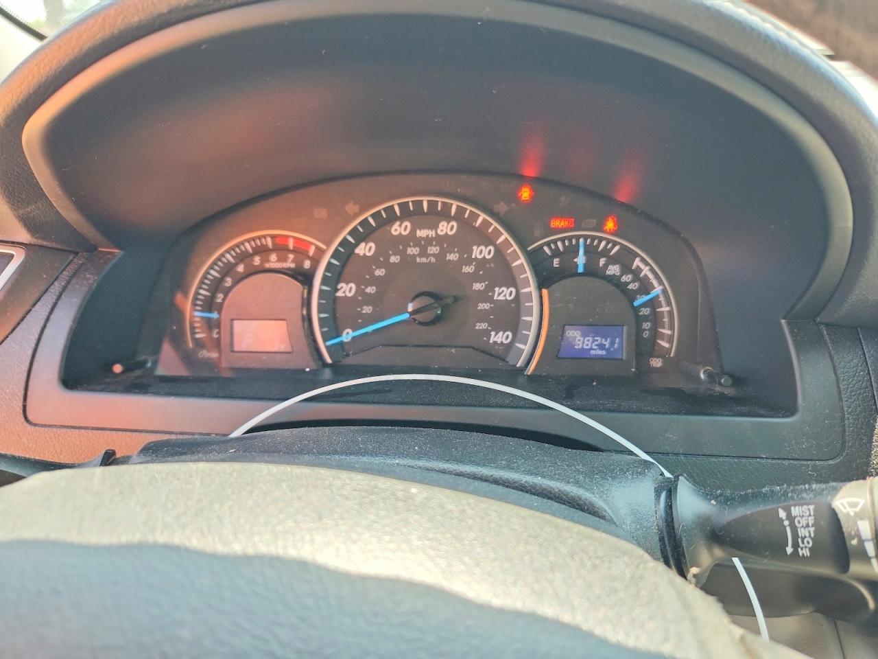 2015 TOYOTA CAMRY LE photo 25