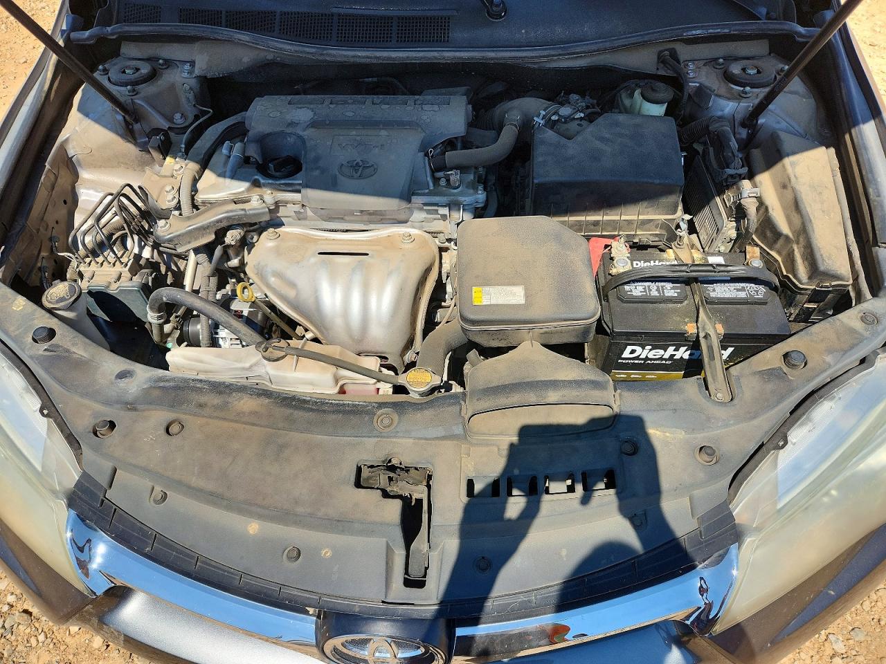 2015 TOYOTA CAMRY LE photo 31