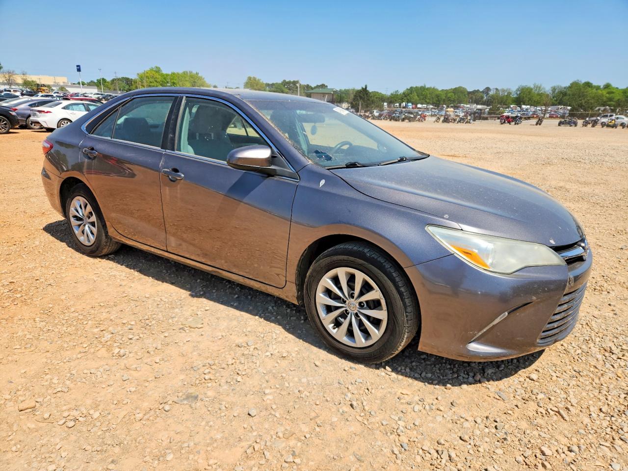 2015 TOYOTA CAMRY LE photo 10