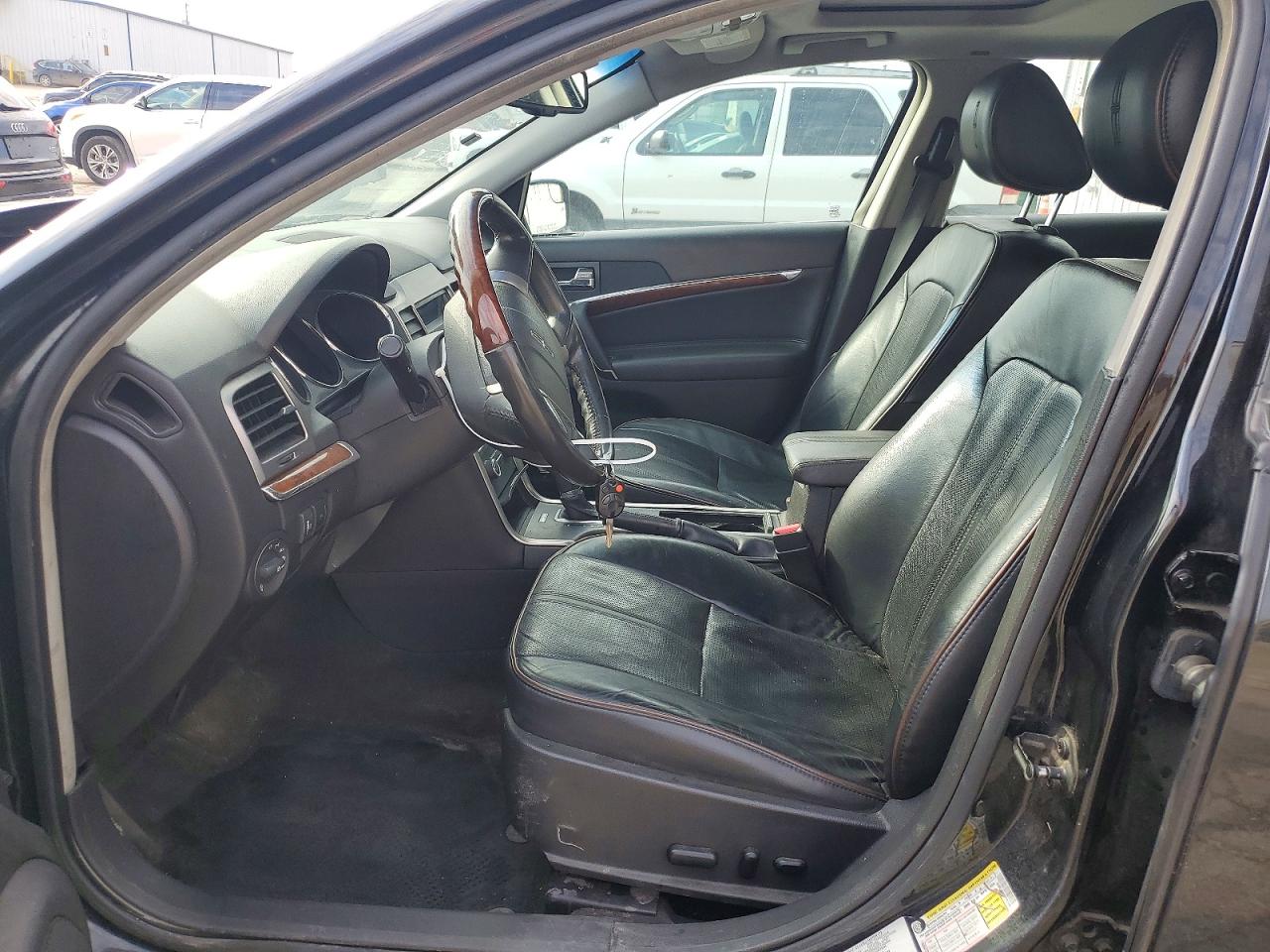 2011 LINCOLN MKZ photo 13