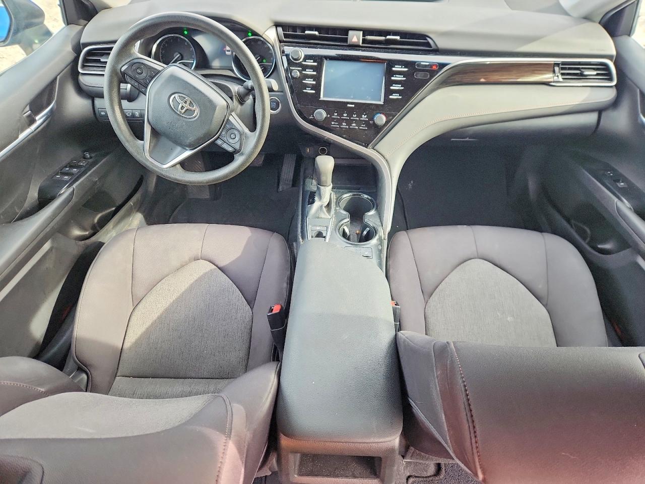 2020 TOYOTA CAMRY LE photo 15