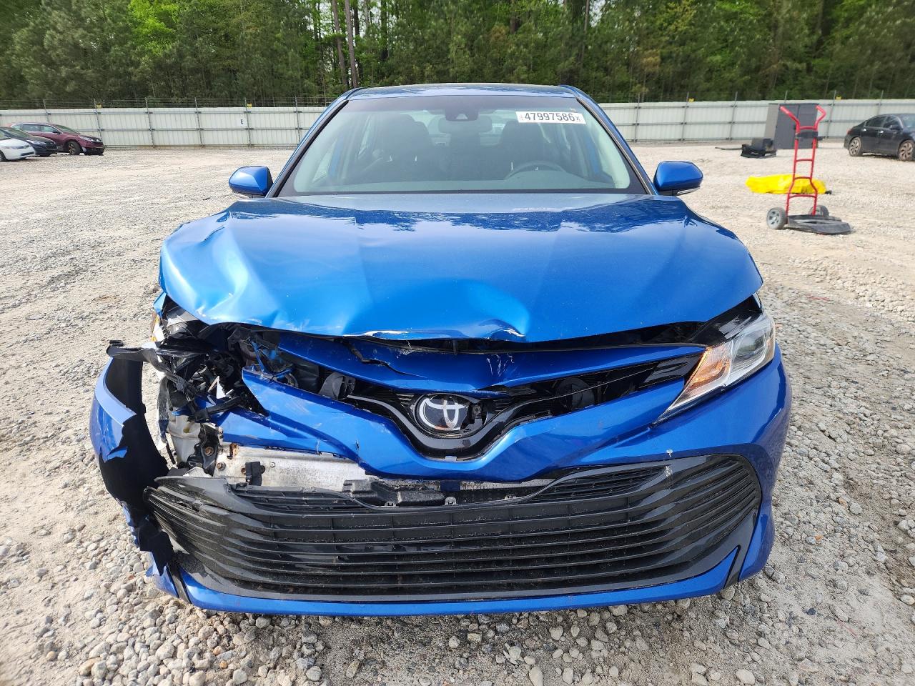 2020 TOYOTA CAMRY LE photo 9