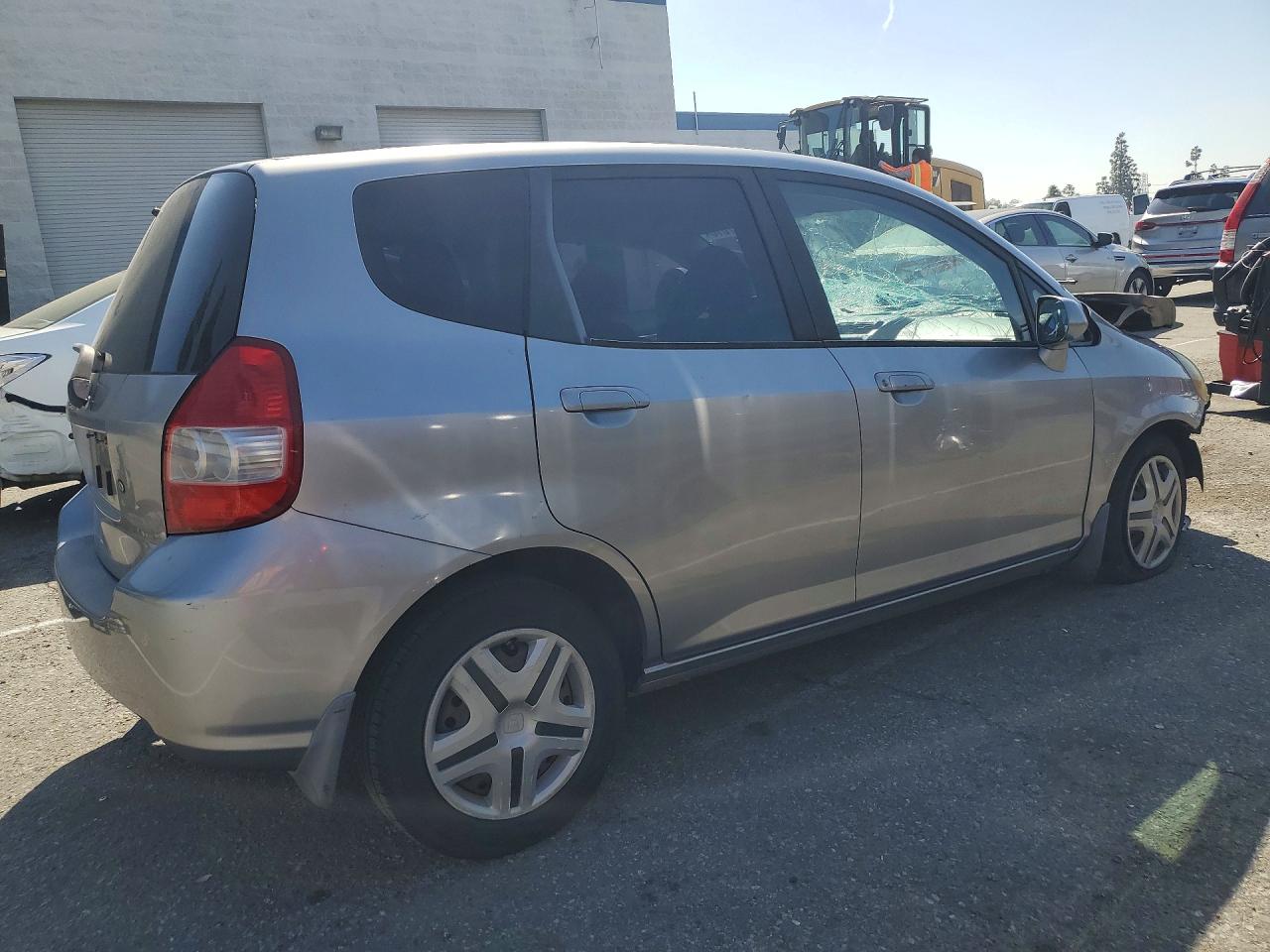 2008 HONDA FIT photo 5