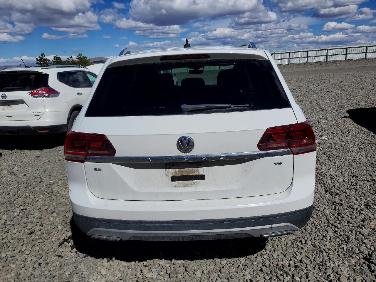 2018 VOLKSWAGEN ATLAS SE photo 16