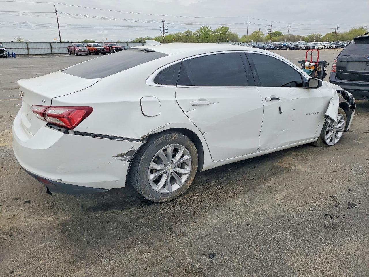 2020 CHEVROLET MALIBU LT photo 5