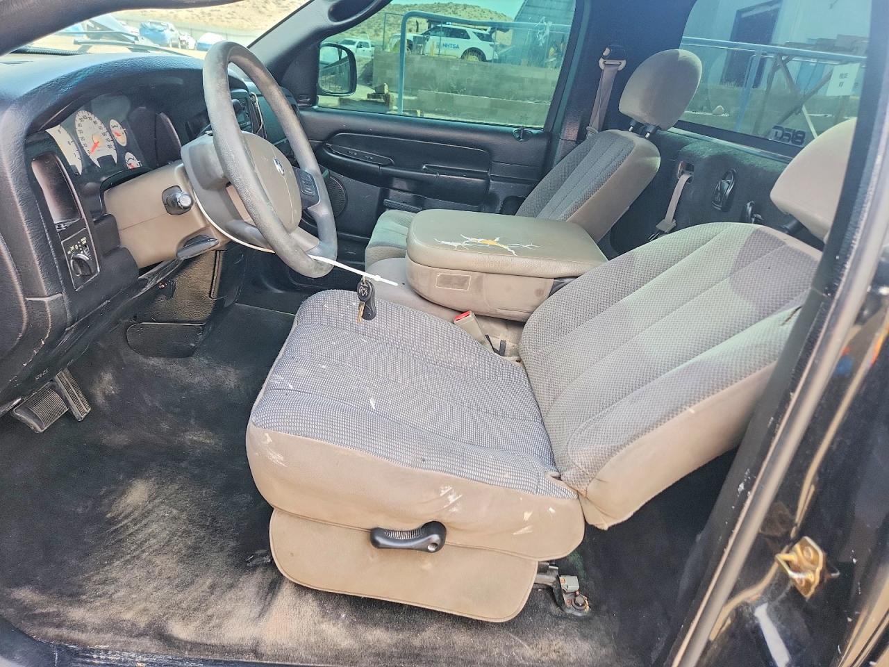 2004 DODGE RAM 1500 ST photo 7