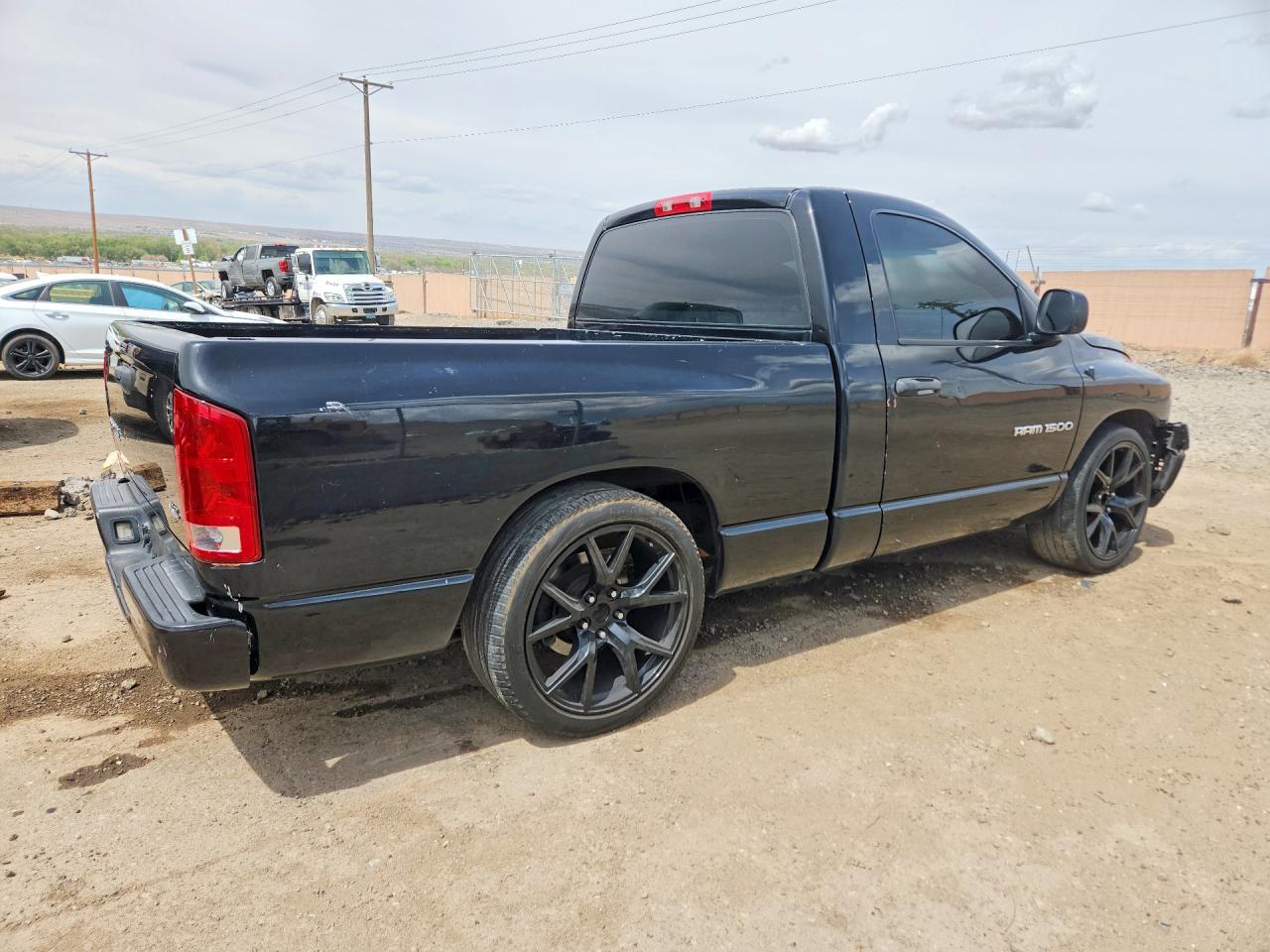 2004 DODGE RAM 1500 ST photo 3