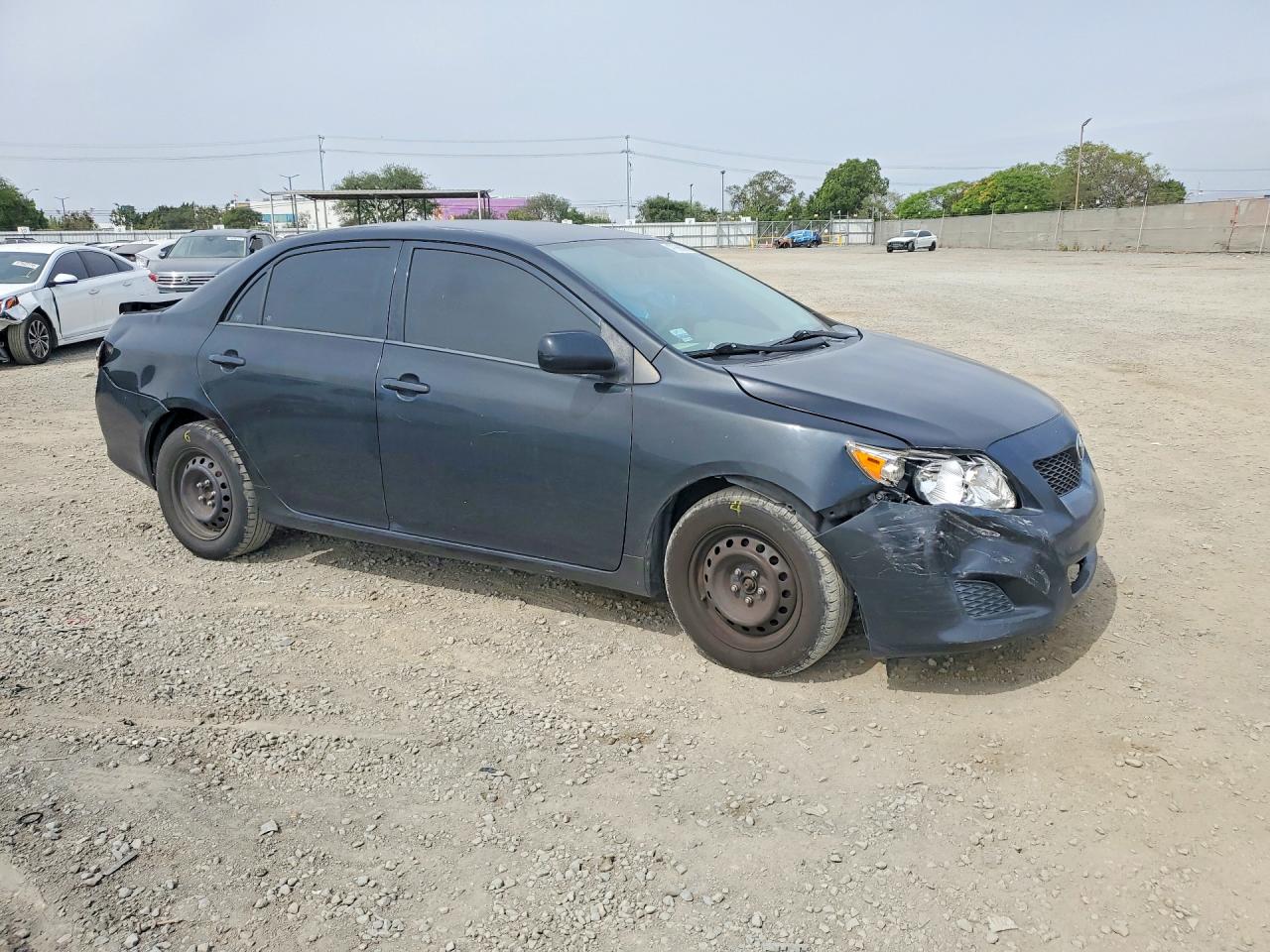 2010 TOYOTA COROLLA LE photo 4
