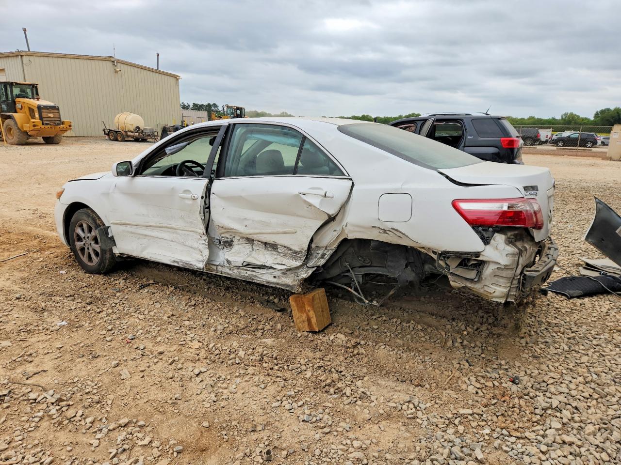 2008 TOYOTA CAMRY LE photo 4