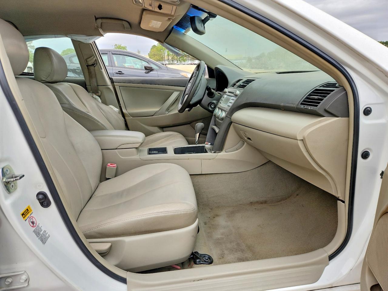 2008 TOYOTA CAMRY LE photo 19