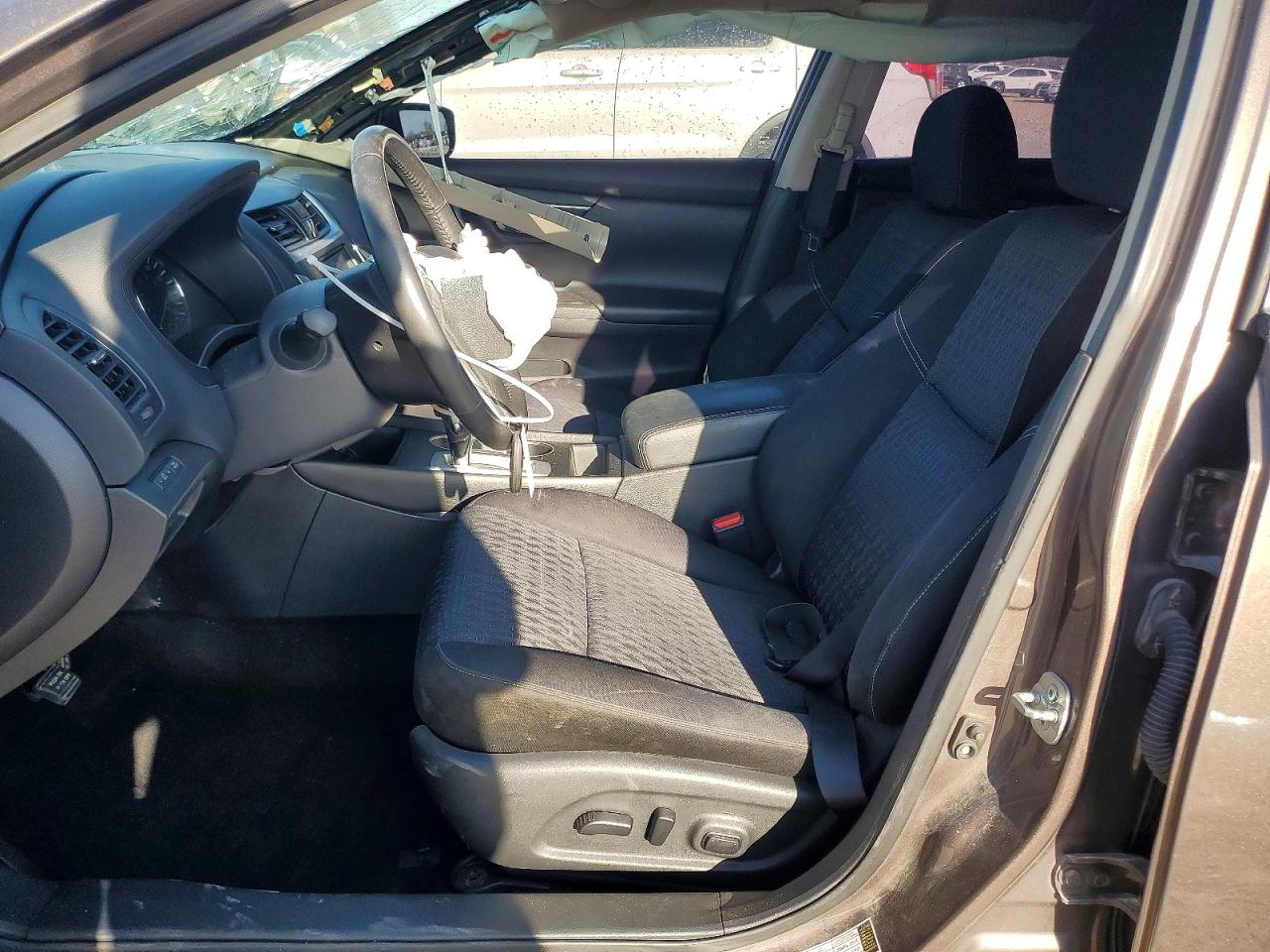2016 NISSAN ALTIMA 2.5 SV photo 7