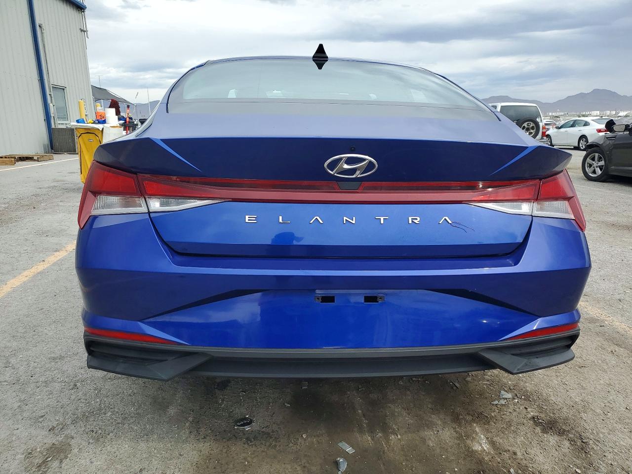 2021 HYUNDAI ELANTRA SE photo 11