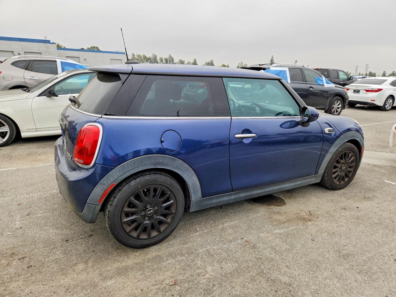2016 MINI COOPER photo 5