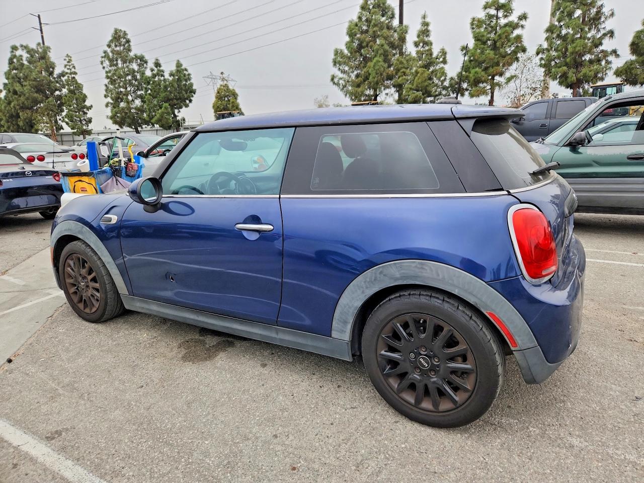 2016 MINI COOPER photo 3