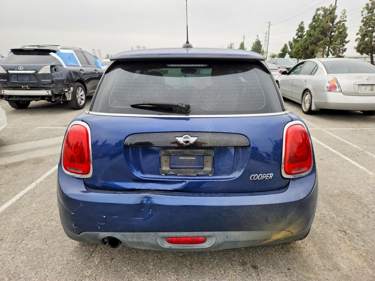 2016 MINI COOPER photo 11