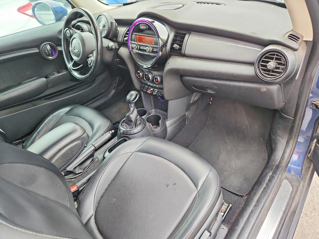 2016 MINI COOPER photo 15