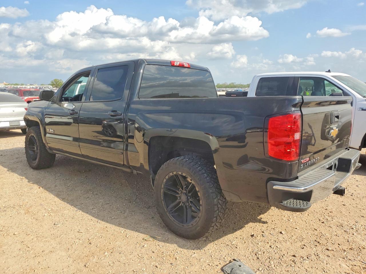 2018 CHEVROLET SILVERADO C1500 LT photo 3