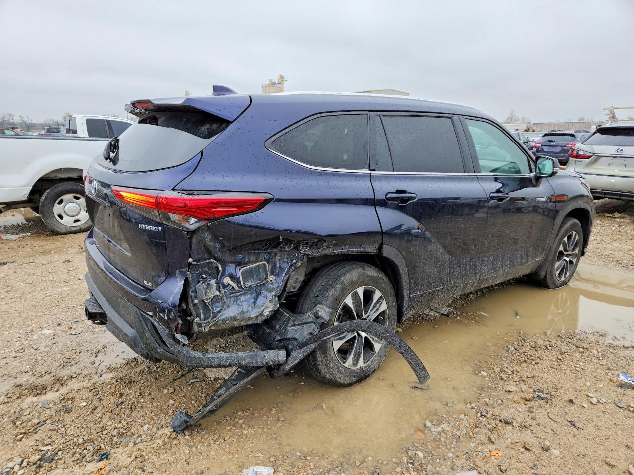 2020 TOYOTA HIGHLANDER HYBRID XLE photo 3