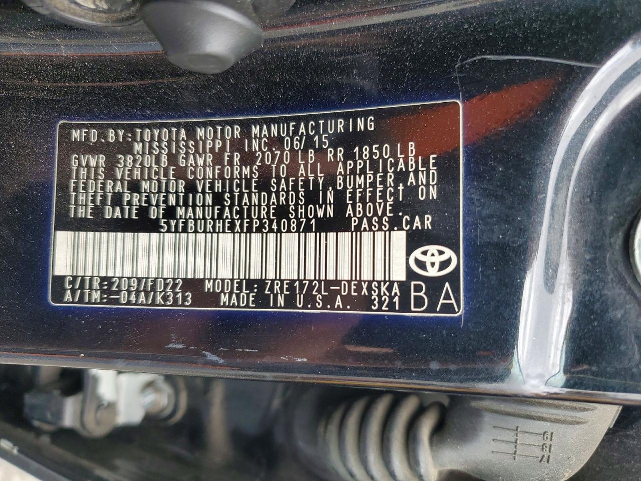 2015 TOYOTA COROLLA S PLUS photo 23