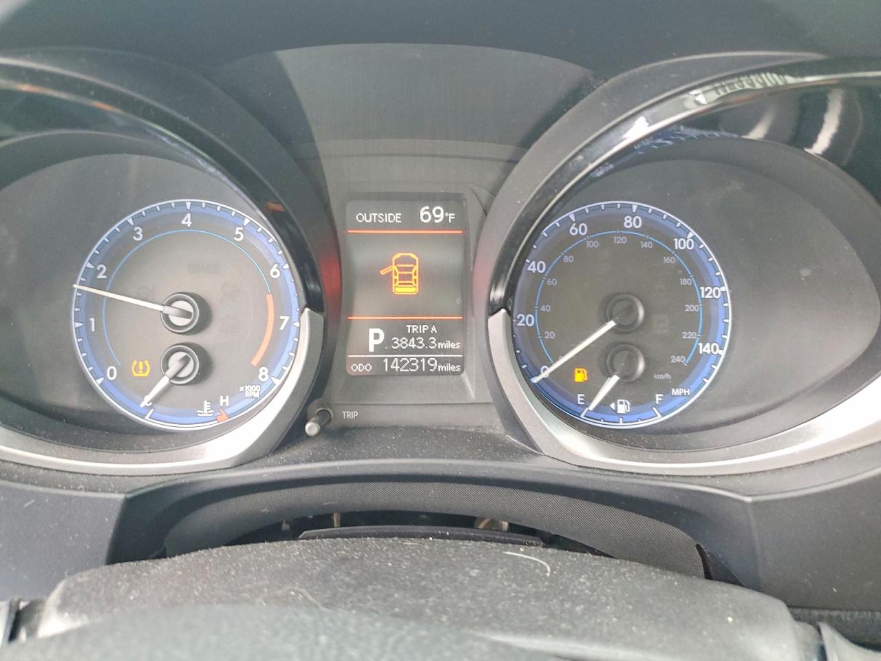 2015 TOYOTA COROLLA S PLUS photo 17