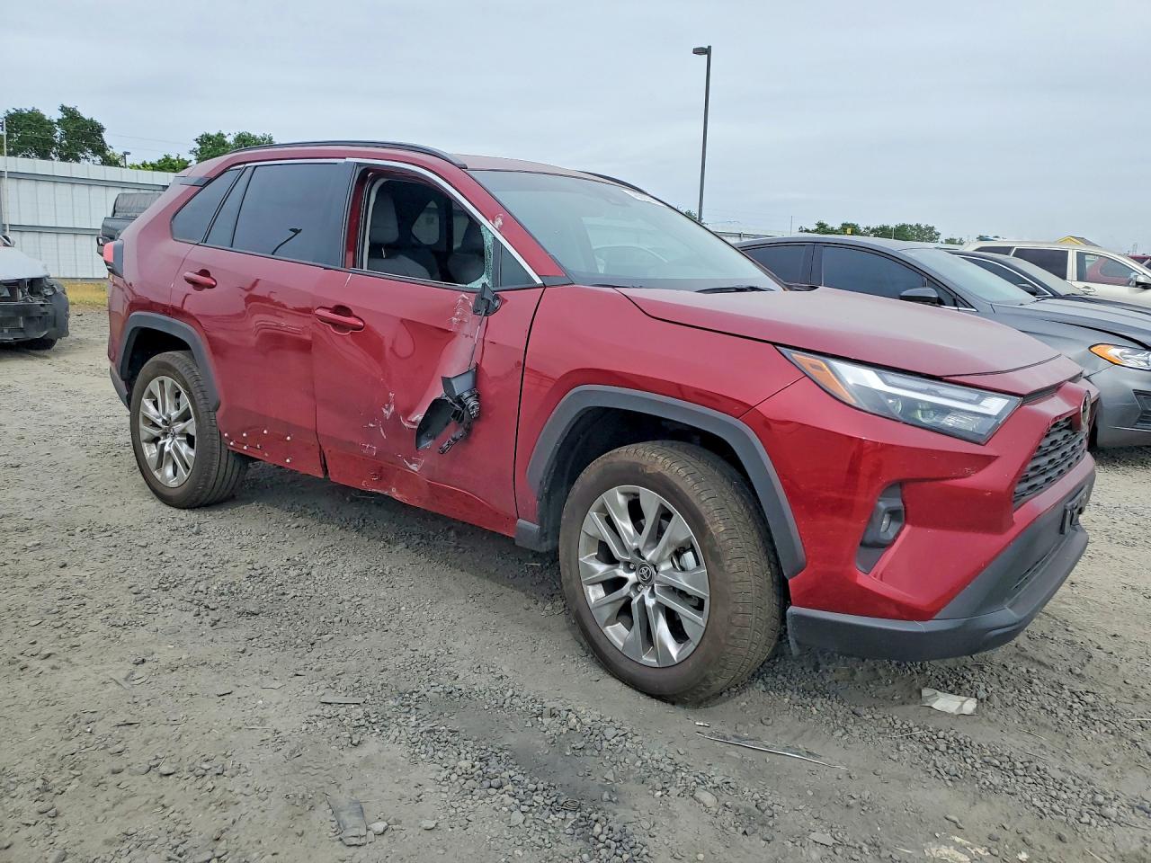 2025 TOYOTA RAV4 XLE PREMIUM photo 10