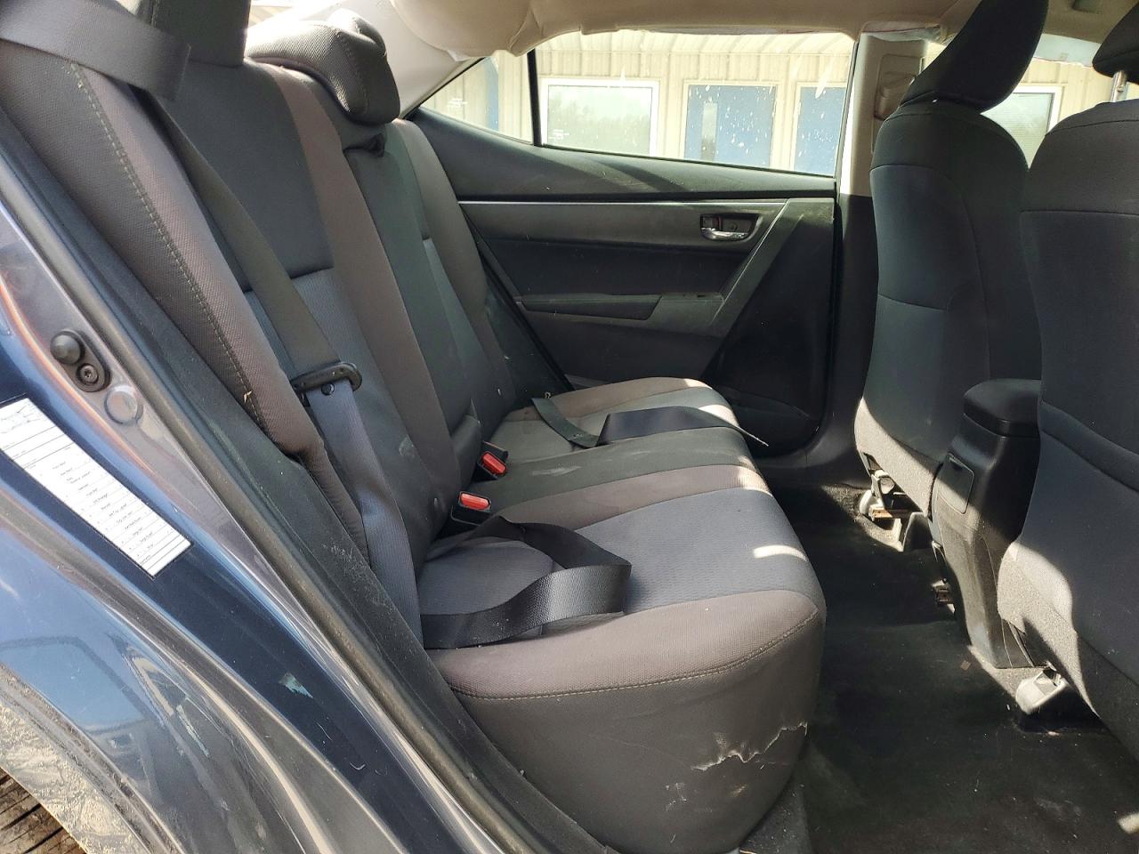 2017 TOYOTA COROLLA LE photo 10