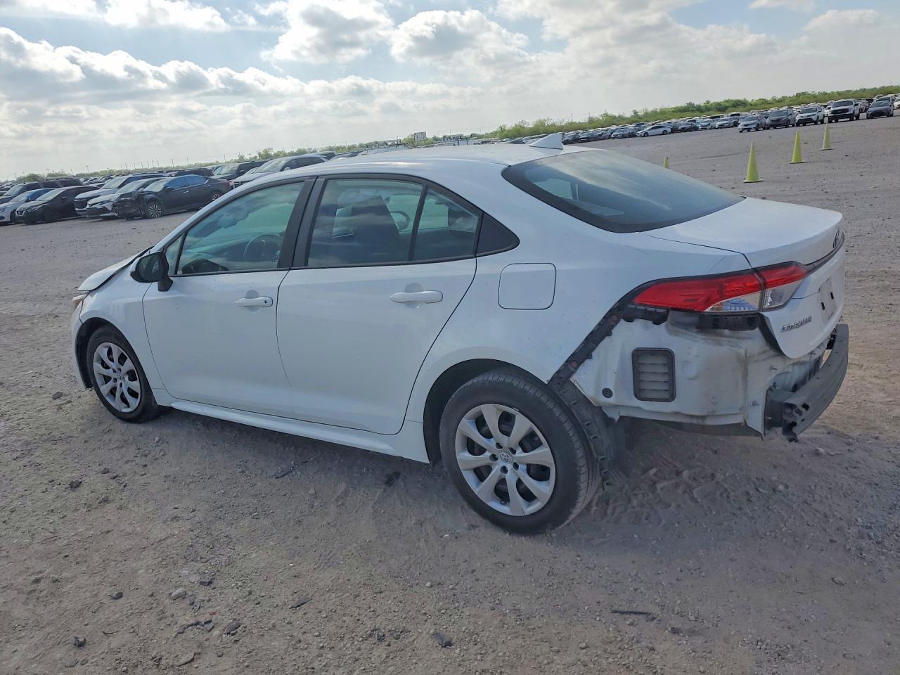 2023 TOYOTA COROLLA LE photo 3