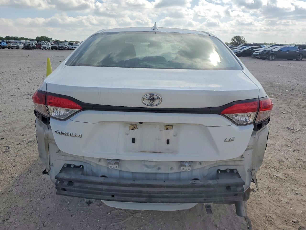 2023 TOYOTA COROLLA LE photo 11