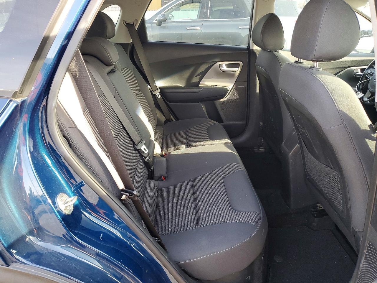 2019 KIA NIRO LX photo 21