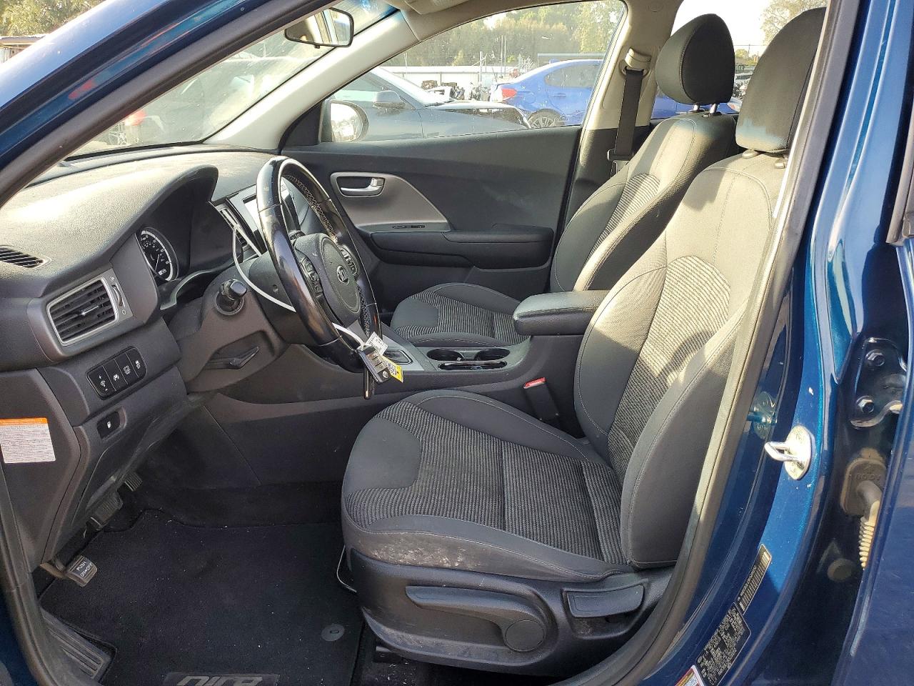 2019 KIA NIRO LX photo 13