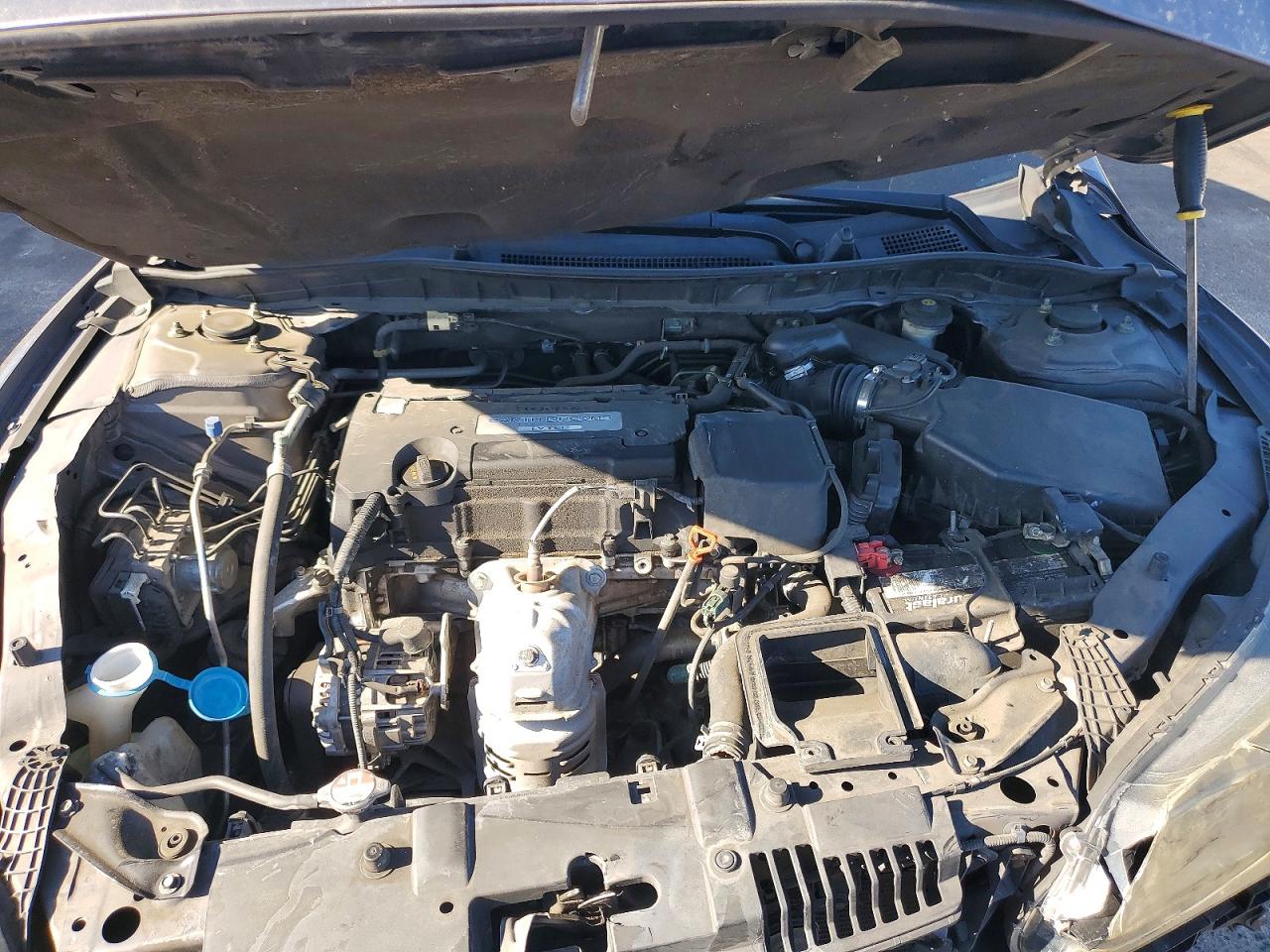2015 HONDA ACCORD LX photo 11