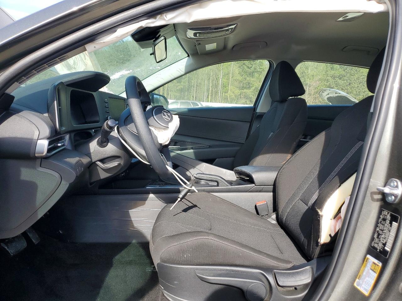 2025 HYUNDAI ELANTRA SE photo 7