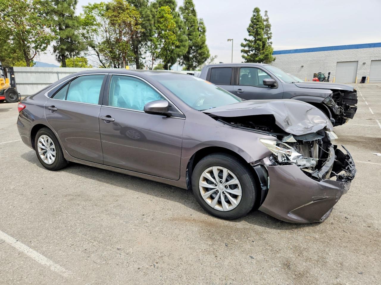 2015 TOYOTA CAMRY LE photo 10