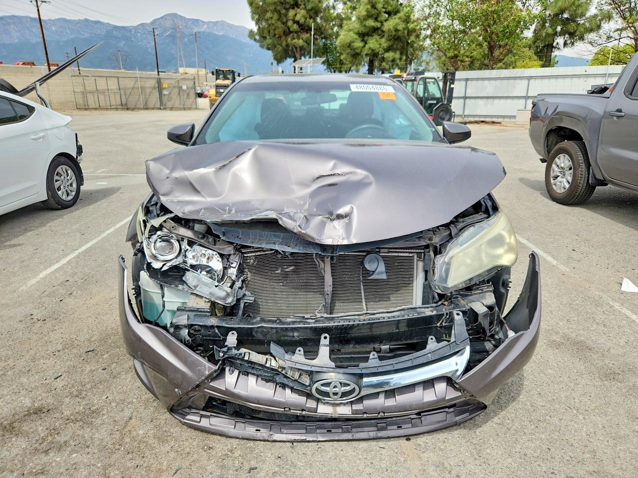 2015 TOYOTA CAMRY LE photo 13