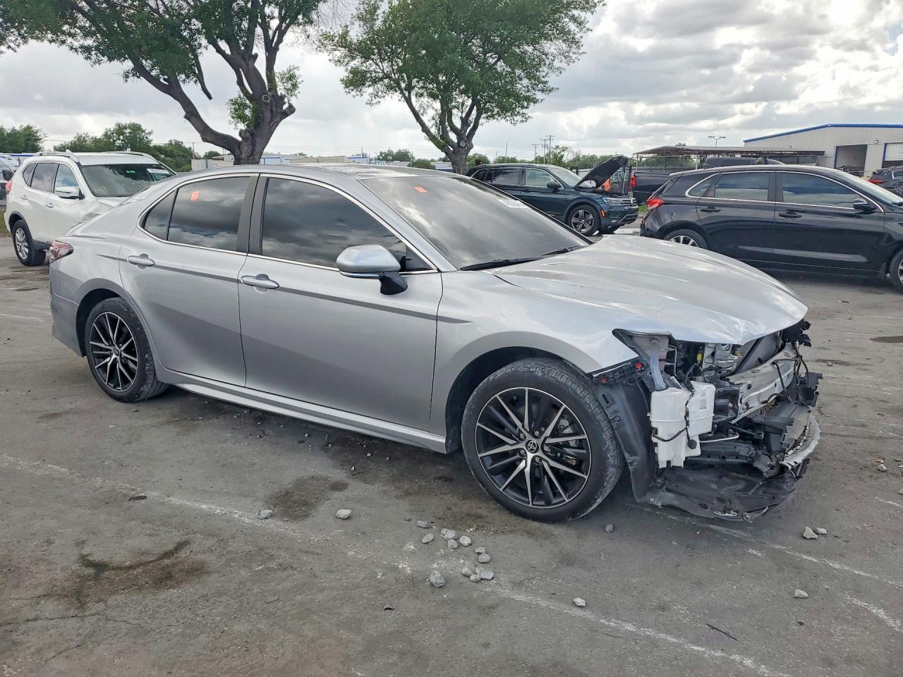 2024 TOYOTA CAMRY SE photo 7