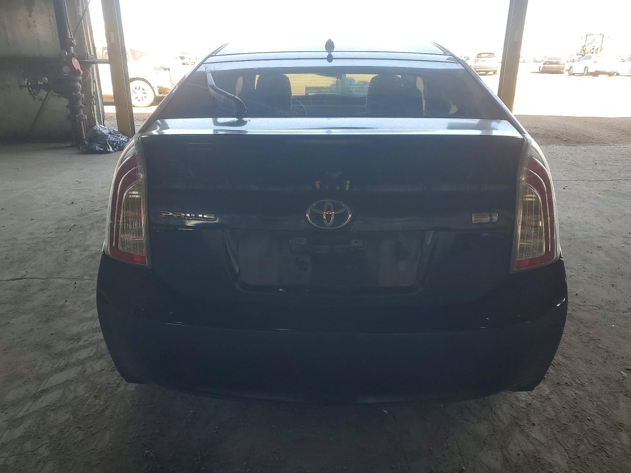 2013 TOYOTA PRIUS TWO photo 16